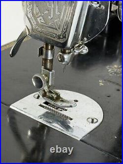 1934 Singer 221 Featherweight Portable Electric Sewing Machine NEED BELT