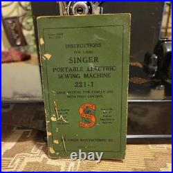 1947 Singer Portable Electric Sewing Machine 221-1 Simanco 45713 AH211223
