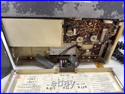 General Electric GE Progress Line Portable 2-Way Radio withTransistorized Receiver