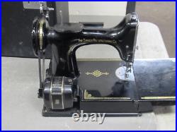 Singer Portable Electric Sewing Machine 221-1 With Original Case ested