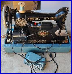 Singer Sewing Machine with Case, Working Antique/ Vintage Portable Electric