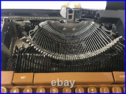 Smith-Corona Coronamatic 8000 Electric Typewriter With Cover Rare Vintage 197X