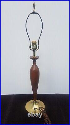 Tony Paul for Westwood Industries Lamp 28.5 Vintage Walnut MCM Brass Table Lamp