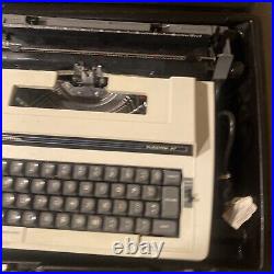 VINTAGE SCM SMITH-CORONA BLUE ELECTRA 220 ELECTRIC PORTABLE TYPEWRITER with CASE