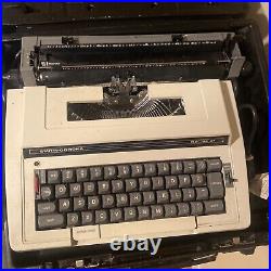 VINTAGE SCM SMITH-CORONA BLUE ELECTRA 220 ELECTRIC PORTABLE TYPEWRITER with CASE