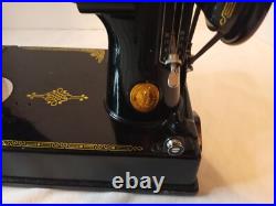 Vintage 1948 Singer Portable Electric Sewing Machine 221-1 Withextras
