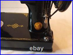 Vintage 1948 Singer Portable Electric Sewing Machine 221-1 Withextras