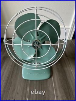 Vintage 1950s General Electric Personal Metal Desk Fan (Teal)
