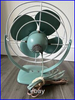 Vintage 1950s General Electric Personal Metal Desk Fan (Teal)