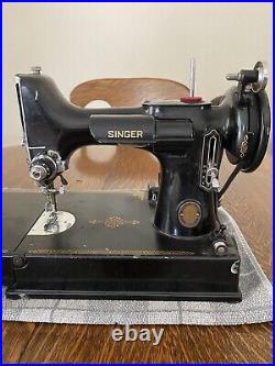 Vintage Singer Portable Electric Sewing Machine Featherweight 221-1