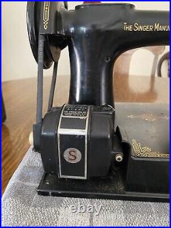 Vintage Singer Portable Electric Sewing Machine Featherweight 221-1