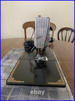 Vintage Singer Portable Electric Sewing Machine Featherweight 221-1