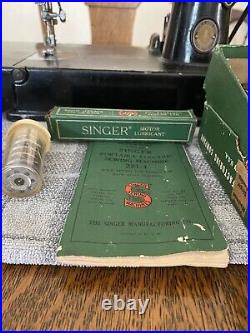 Vintage Singer Portable Electric Sewing Machine Featherweight 221-1