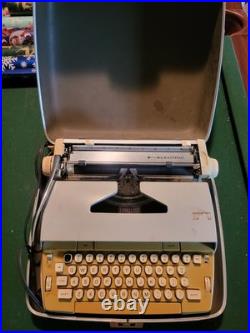 Vintage Singer T-85 Electric Portable Typewriter with Hard Case