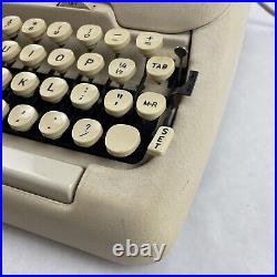 Vintage Smith Corona 5te Electric Portable White Typewriter Cursive Script 1959