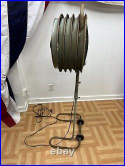 Vintage WESTINGHOUSE Floor Fan standing industrial metal portable blade cage 50s